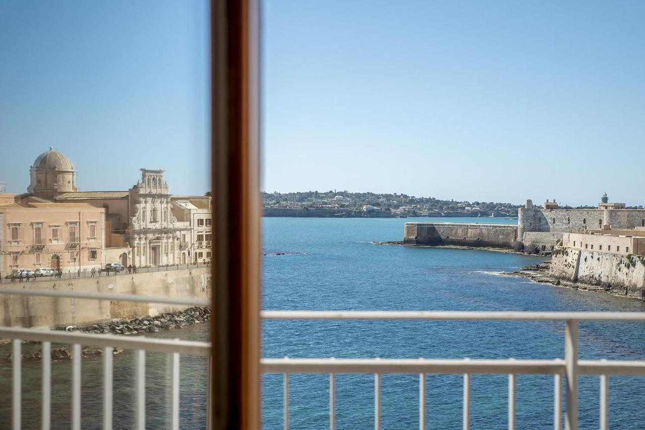 Ortigia Seafront Apartment By Wonderful Italy Syrakus Exterior foto
